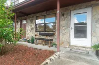 Charming 2-bedroom townhome in gorgeous Ponte Vedra Beach Hotels in Palm Valley