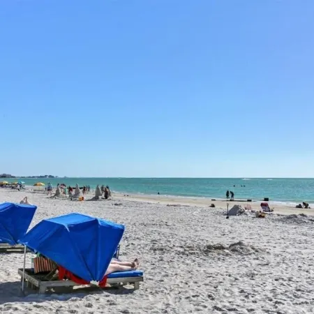 Beachfront Ocean View! Large Family Friendly Condo