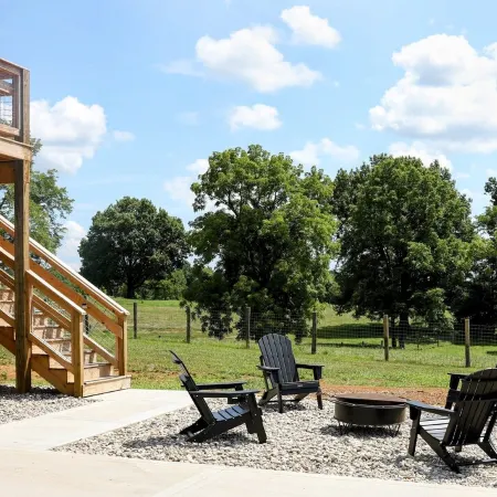 Modern Farm Loft with WiFi and AC in lovely Stamping Ground