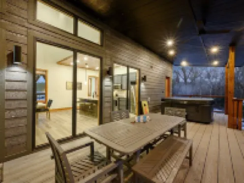 Many River Retreat Hotels in Broken Bow