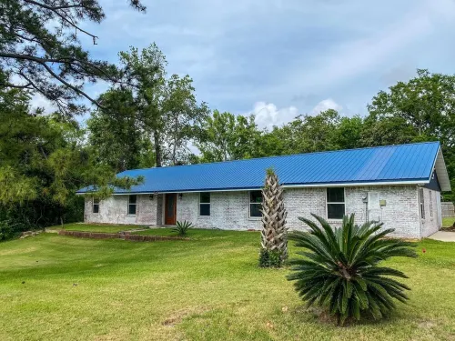 Pine Ridge - Close to Beach, Casinos & Downtown Ocean Springs!!