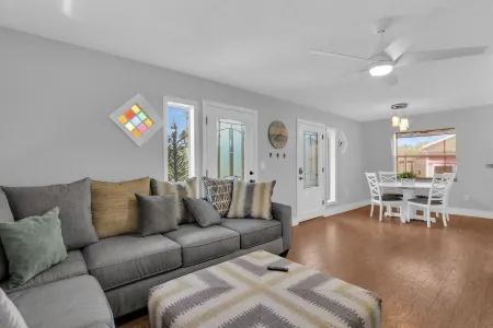 Unique A-Frame Heated pool & Firepit