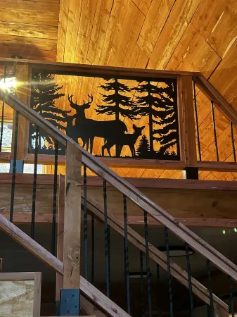 Beautiful country cabin on a natural spring creek!