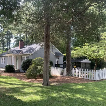 Charming Downtown Cottage