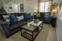 Tranquil Retreat 4 Miles to Park Entrance Walk to Dining BBQ Balcony
