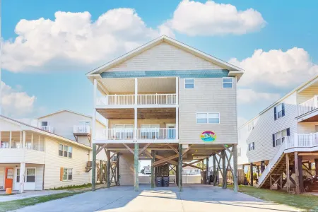 5bed/5bath house with heated pool and fire pit! Отели рядом с достопримечательностью «TPC Myrtle Beach»