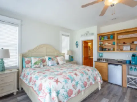 Fish, Beach, Pool, Swim, Relax Hotels in Carrabelle