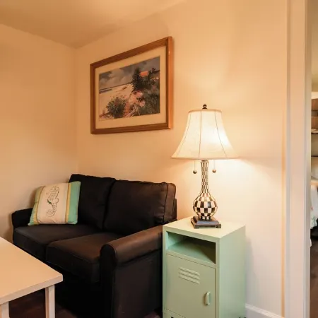 The Jasmine Bunkhouse-