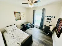 Relax In the Hill, close to I-95, Savannah, Ft Stewart and Hunter