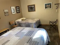 Heart of the Black Hills, Bordering National Forest, Fresh Air & Bright Stars!!