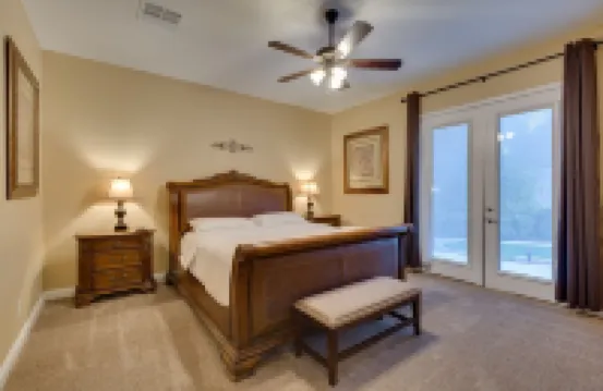 Family Friendly 4000 Sq Ft 5 Bed 5.5 Bath, With Pool And Spa,  3 Miles To Strip