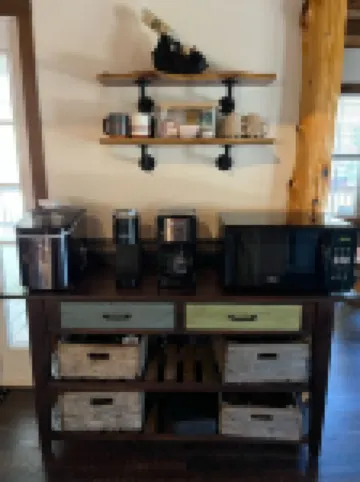 Roudy’s Retreat: Secluded Mountain Cabin with Hot Tub and Private Pond 마시스 밀 호텔