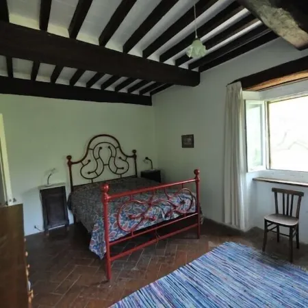 beautiful tuscan villa with pool, ideal for groups