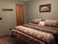 Riverside Cabin B White River is 110 ft Away with Riverview from Deck King Bed