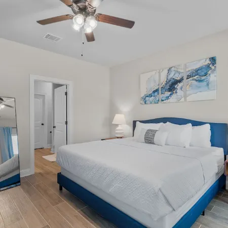 Modern 3 Bed/2 Bath in Haughton