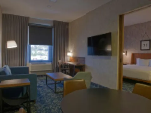 Four Points by Sheraton Distrito Uno Chihuahua チワワのホテル