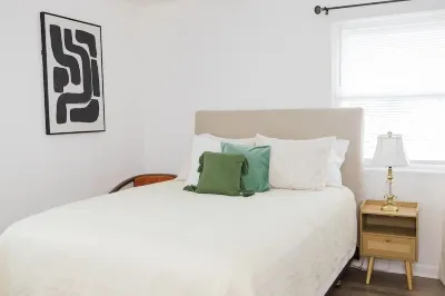 THE ROSE: modern+cozy home close to Keeneland & UK