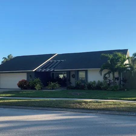 3-bedroom vacation home just 10 minutes from Honeymoon Island - Heated Pool