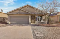 Cozy Farm House Home Located Near Main Freeways SUPER HOST on other platforms