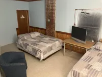Jake's Bed & Bar 3Br, 8 Beds, Sxs Snowmobile Trail Access, Fire Pit, Grill, Wifi