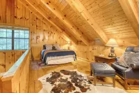 Cozy Cohutta Cabin - Creek Front Mountain Cabin -  Located in Cohutta Wilderness