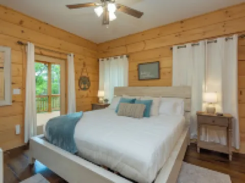 Dream Mtn Hideaway! Hot Tub+Fire Pit+Grill, WiFi, Hiking, Nearby Avl & Blk Mtn! Hotels in Broad River