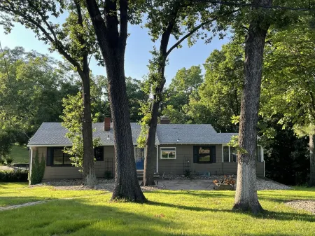 Cheerful, southwest-inspired heartland hideaway Отели в г. Платт Вудс