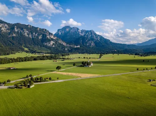 Vacation apartment with a view of the mountains and the royal castle Hotels in Hohenschwangau