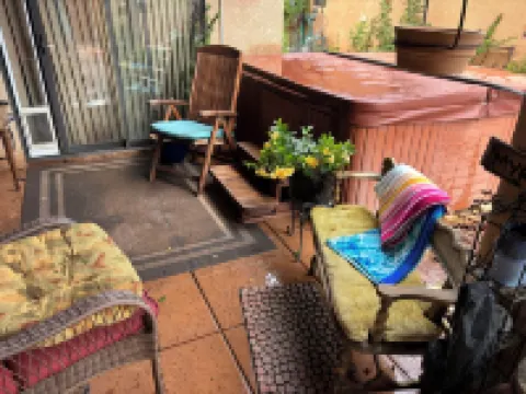 Desert Jewel in Red Rock country Hotels near Subway Cave