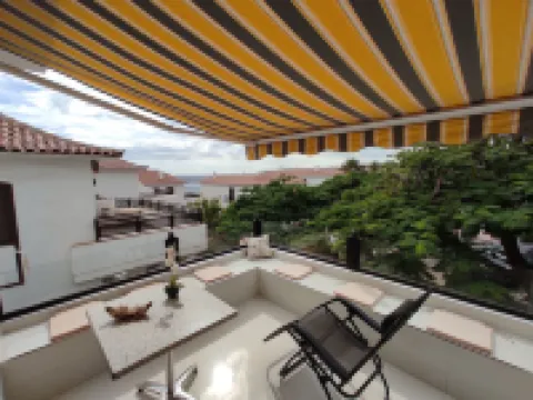 One Bedoom-Two balcony apartment with sea & golf view in Amarilla Golf