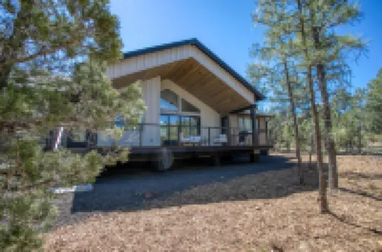 DWELL - Luxury In Torreon - Family Friendly, Tesla Charger