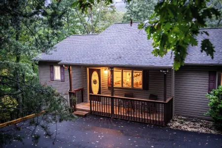 Modern Mountain Chalet with Hot Tub, Sleeps 14