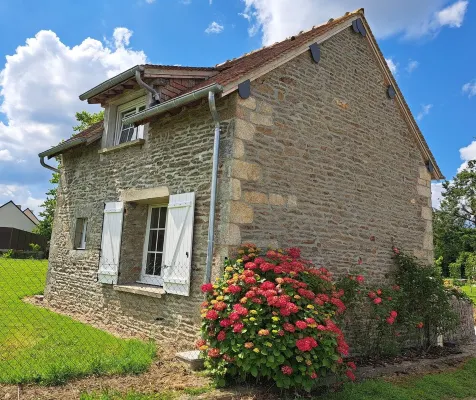 Gite in the countryside, 3 minutes from town. Hotels in Pace