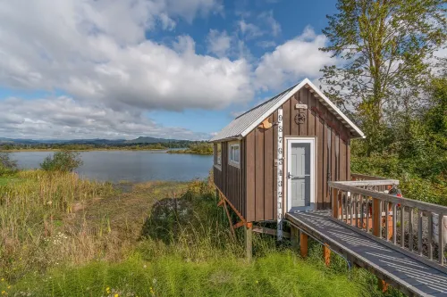 Dog Friendly Puget Island Home on the Columbia River. Winter Rates!!