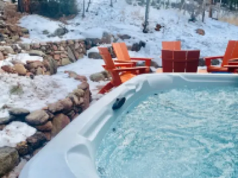 NEW Hot Tub + Arcade + Fire Pit + Mtn Views Hotels in Bailey