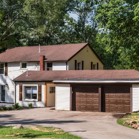 Bellbrook | Professionally Remodeled | 10 Acres in the Woods w/ Zipline!