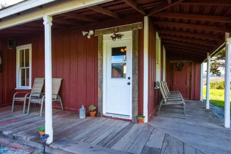 HISTORIC FARMHOUSE ON 400 ACRE RANCH