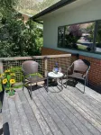 Locally owned family-friendly mountain getaway!
