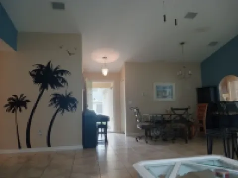 Beach Just 5 Miles! Cul de Sac Home in Great Neighborhood