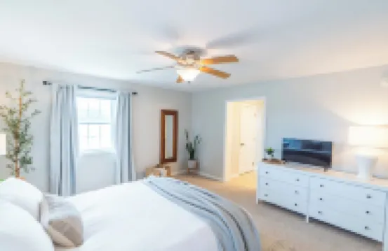 NEW! Bowers Retreat - Sleeps 10 - Steps to beach! 10 Minutes to DE Turf!