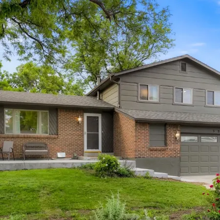 Newly Renovated-Spacious-20min to Den& Boulder-HotTub/Game Room/Basketball Court