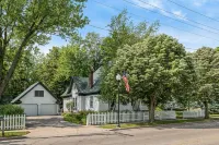 4 Bedroom Fordham House