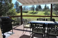PAR-Four Paradise ~ with Golf Course Views & Your Escape to Yosemite