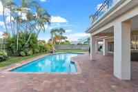 Beachy Places, Hot tub, Pool, Beach - Swimmingpools