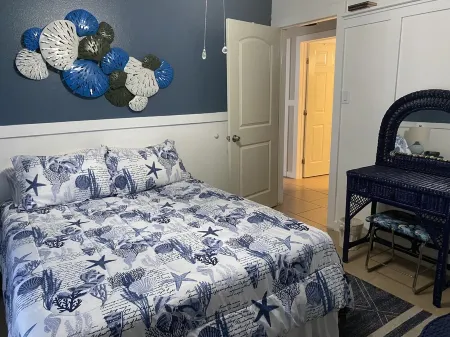 Beautiful home minutes from and Rockport and Fulton attractions. Отели рядом с достопримечательностью «Парк Рокпорт Бич»