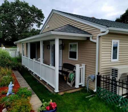 Cityline suite Three miles to PC, RIC, BROWN, JWU, &RISD