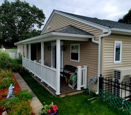 Cityline suite Three miles to PC, RIC, BROWN, JWU, &RISD 波塔基特住宿飯店