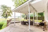 Newly Remodeled Home on the Arkansas River - 3 miles from Airport