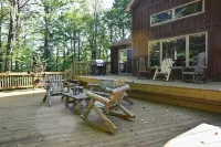 Modern Home in the Mountains- within walking distance to ski slopes!