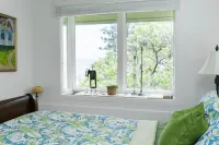 Oceanfront Romantic Couple's Getaway with Private Beach w/ Full Living Amenities Hotels in Hauula